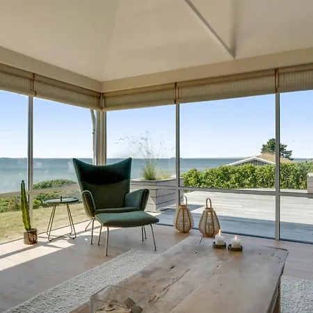 Prázdninový dům With Panoramic Views On Hindsholm *