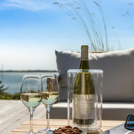 With Panoramic Views On Hindsholm Semesterbostad Martofte