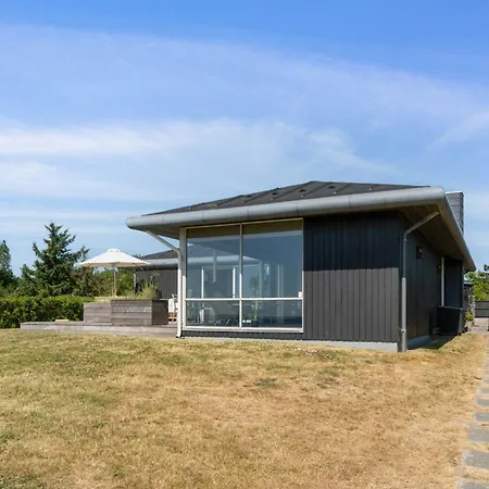 With Panoramic Views On Hindsholm Semesterbostad Martofte