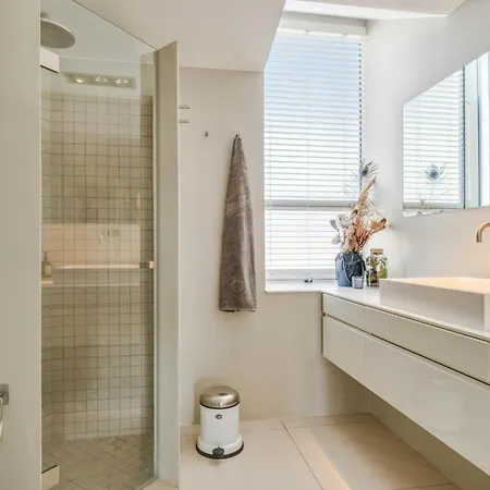 Сasa de vacaciones With Panoramic Views On Hindsholm *